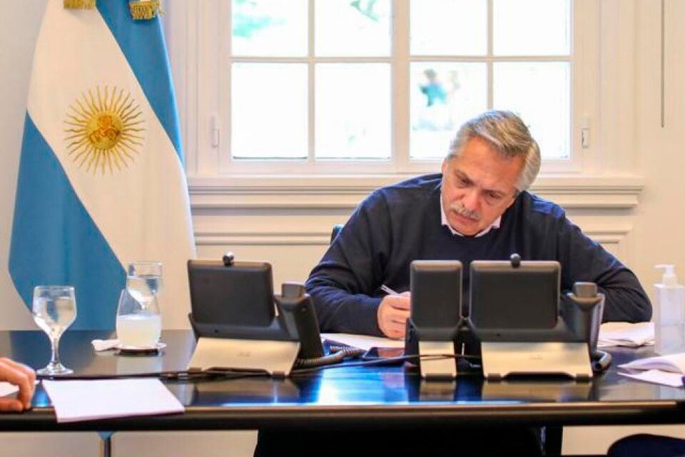 El presidente Alberto Fernández mantuvo desde la residencia de Olivos una comunicación de alrededor de 30 minutos con su par de la Federación Rusa, Vladimir Putin.