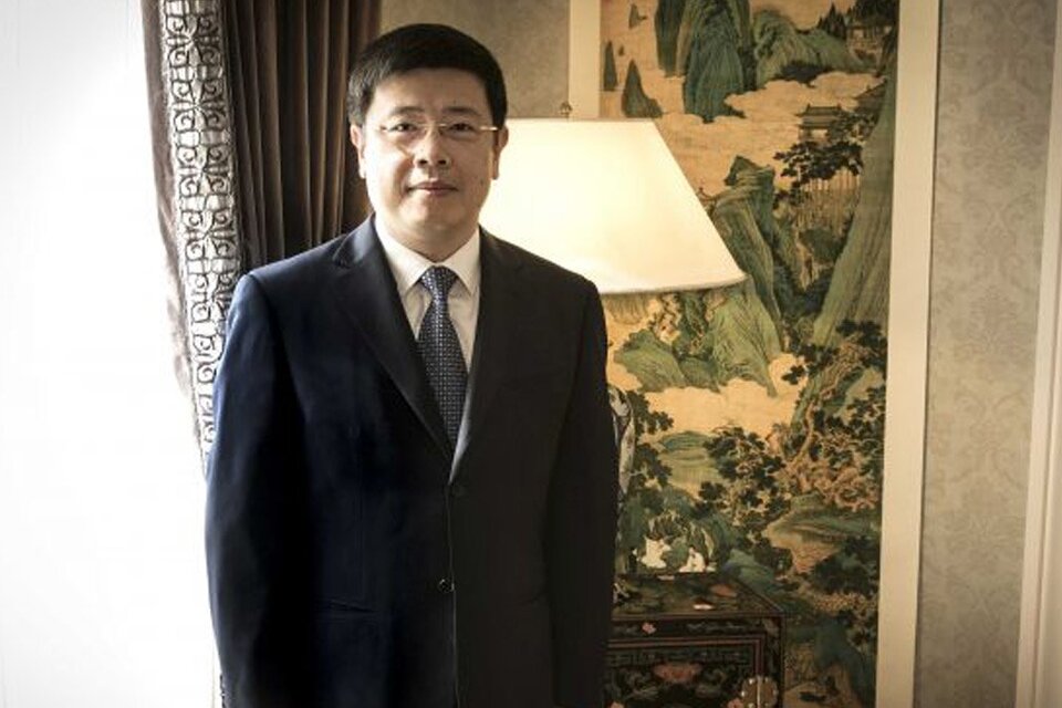 Embajador Zou Xiaoli.