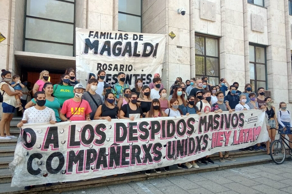 Ayer en tribunales: audiencia adentro, reclamo afuera.