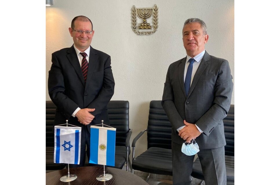 Brigadier Yair Kulas t embajador Sergio Urribarri.