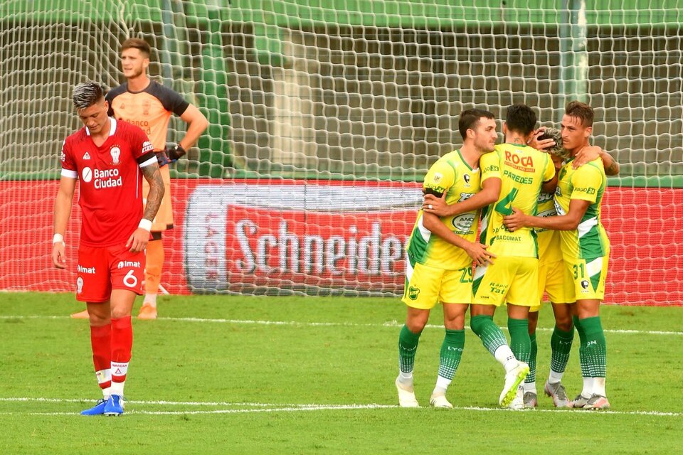 Festival de goles entre Defensa y Justicia y Huracán (Fuente: Télam)