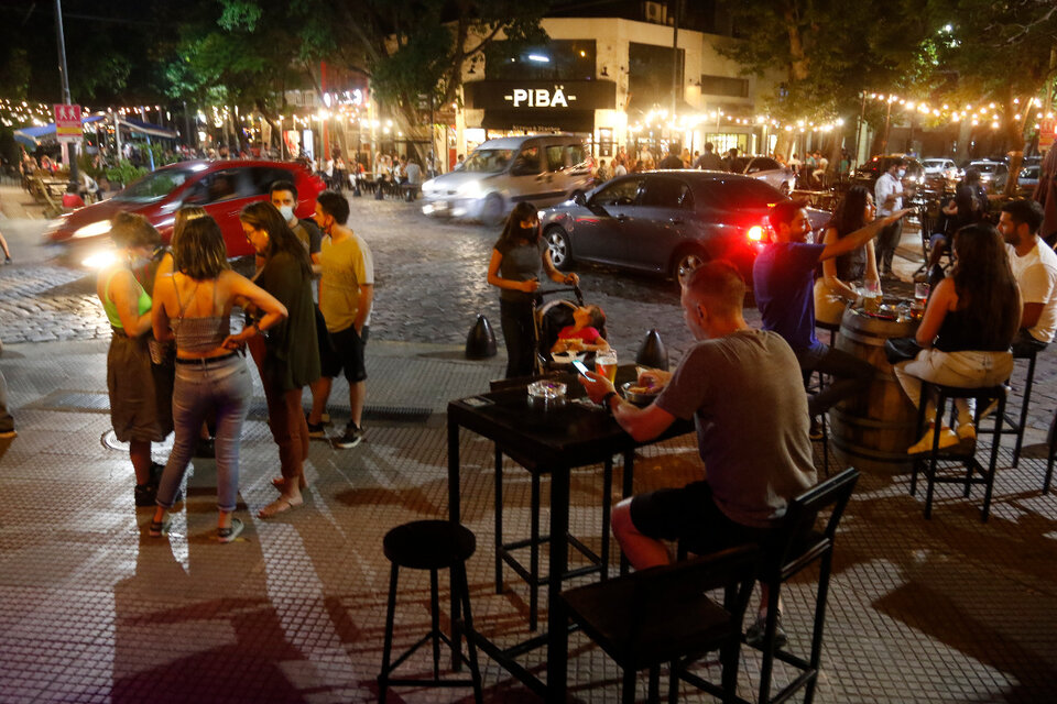 Extienden la apertura de los locales gastronómicos en la Ciudad (Fuente: Leandro Teysseire)