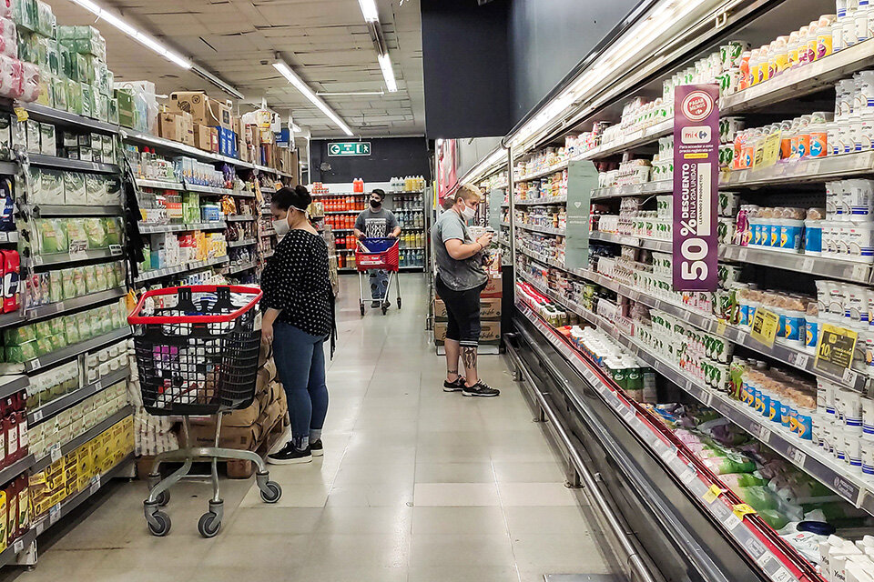 Las ventas en supermercados crecieron después de 28 meses. (Fuente: NA)