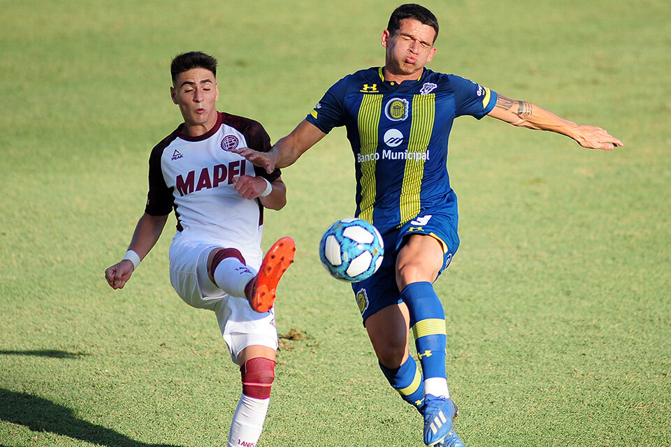 Lautaro Blanco entra como defensor. (Fuente: Fotobaires)