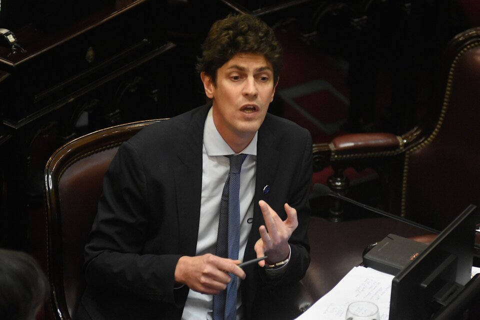 El senador nacional de la UCR Martín Lousteau sostuvo que no quiere "un partido que tiene miedo a ir a elecciones y que le tiembla la voz cuando tiene que enfrentar el poder".