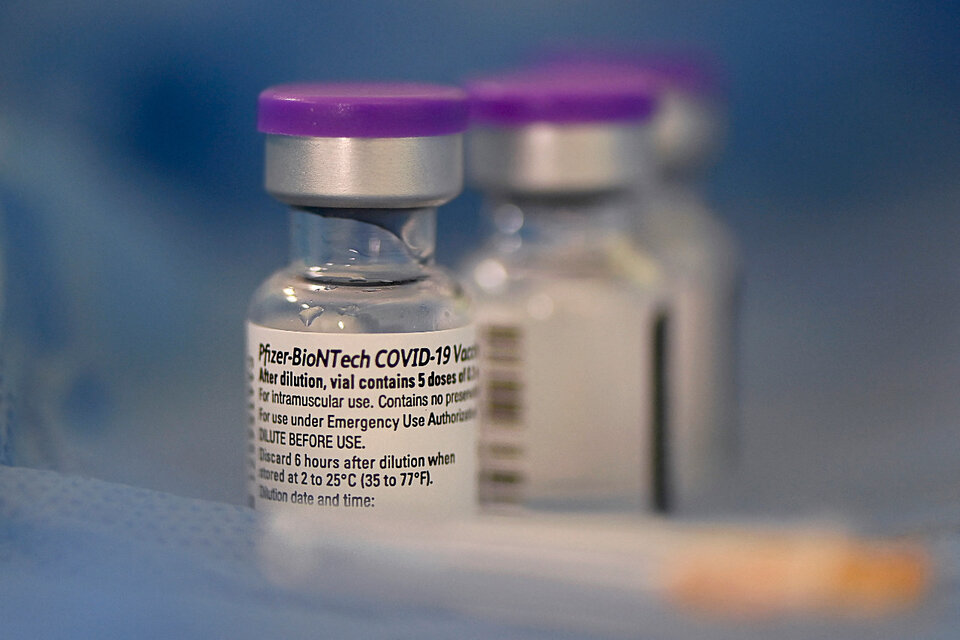 La vacuna de Pfizer resultó efectiva para la variante brasileña del coronavirus