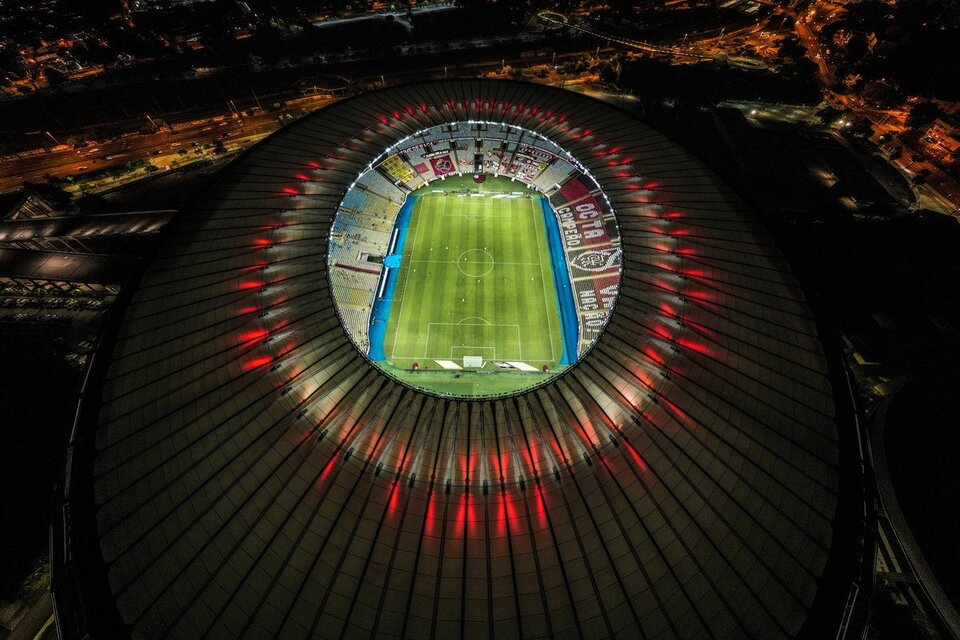 El actual nombre del mítico estadio es Mario Filho, en homenaje al periodista que instó su construcción. (Fuente: EFE)