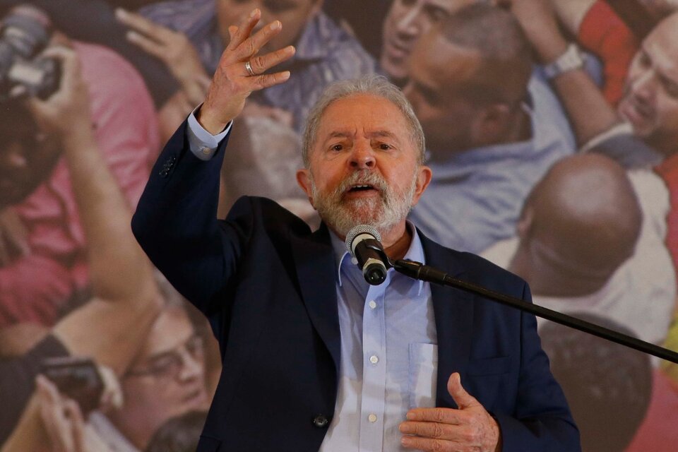 Lula atacó claramente a Bolsonaro, y planteó una estrategia para ganarle. (Fuente: AFP)