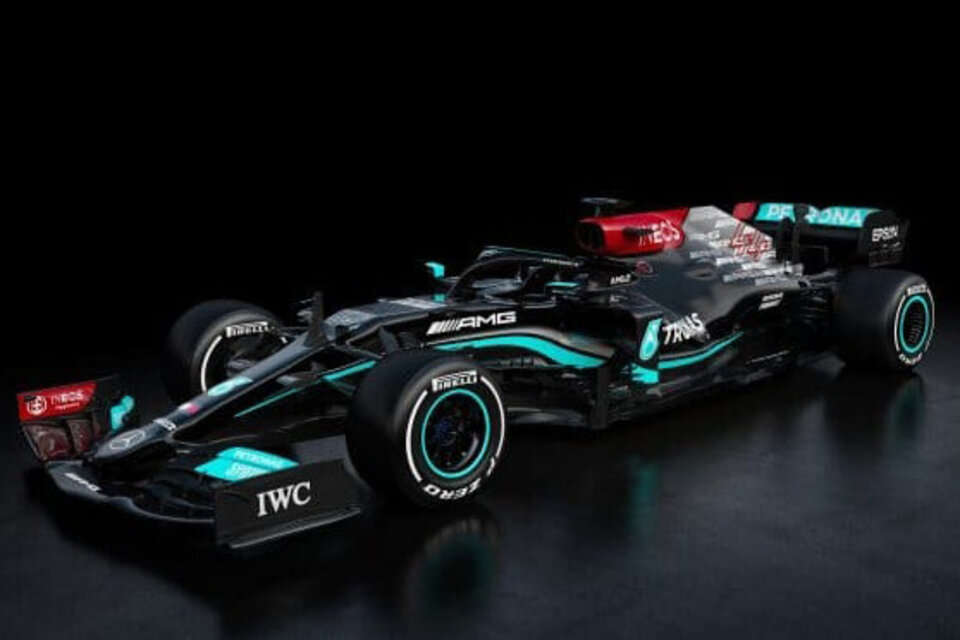 El nuevo Mercedes está listo para salir a la pista. (Fuente: Prensa Petronas)