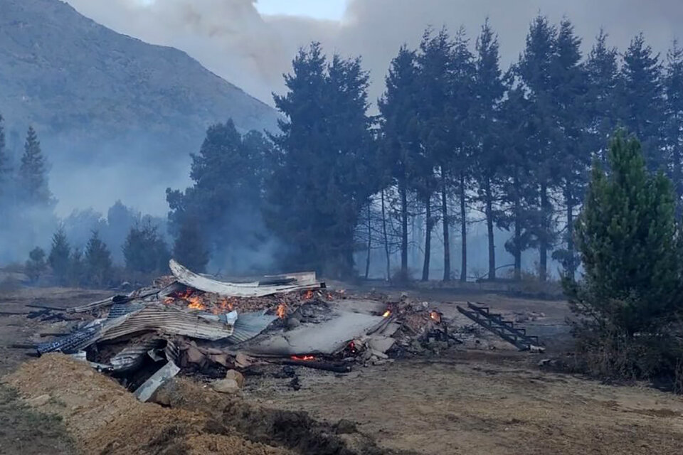 Incendios forestales: medidas de alivio fiscal y reclamo de aplicación de Ley de Manejo del Fuego (Fuente: NA)