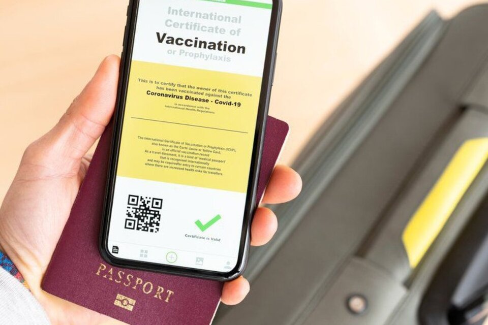 Pasaporte covid para vacunados: cómo será el que lanzará la Unión Europea.