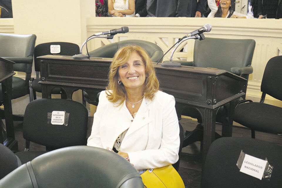 Delfina Veiravé: Rectora de la Universidad Nacional del Nordeste (UNNE) y presidenta del Consejo Interuniversitario Nacional (CIN).