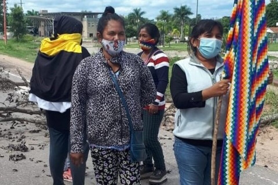 Mujeres originarias levantaron un corte tras lograr compromisos de la provincia