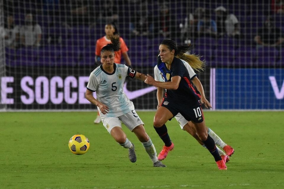 Vanesa Santana, capitana en la última actuación de Argentina en la She Believes Cup. (Fuente: Prensa Selección Argentina)