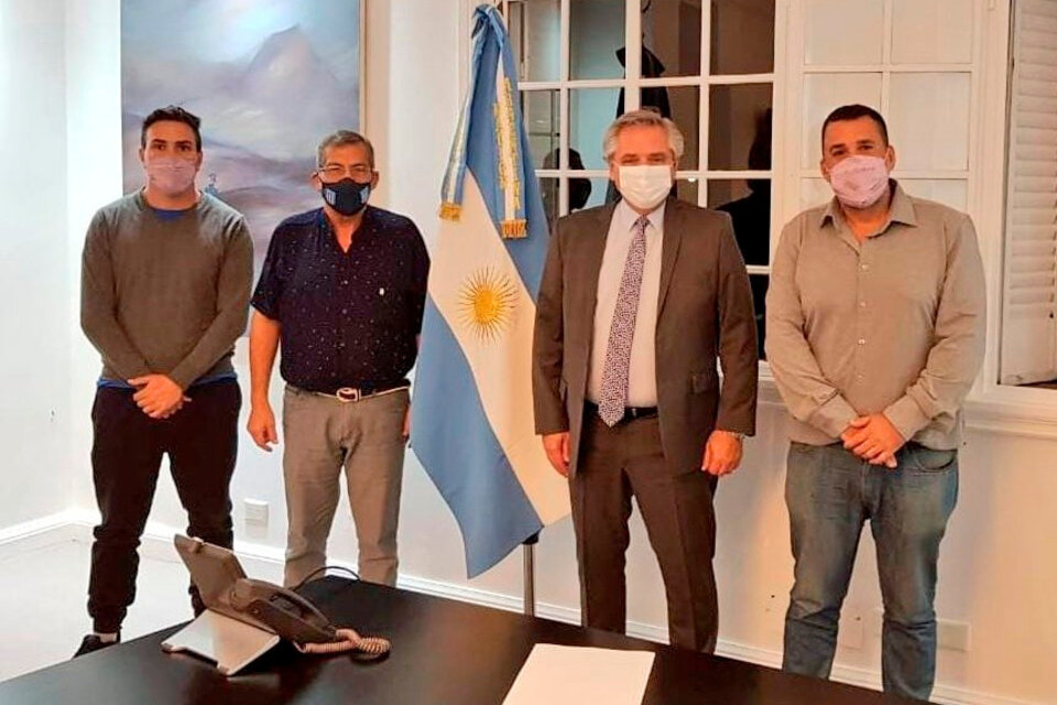 Ante la llegada de la segunda ola del coronavirus, dirigentes de los movimientos sociales se reunieron con el presidente Alberto Fernández.