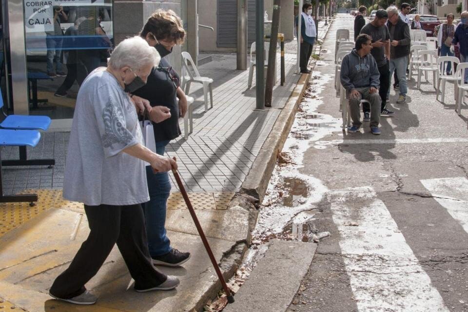 El pago de pensiones no contributivas se realiza según el cronograma que armó la Anses.   