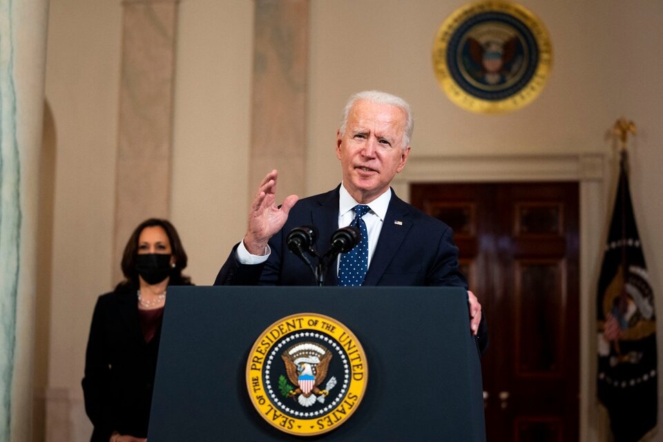 El presidente Joe Biden aprobó el Plan de Empleo con inversiones públicas en infraestructura física y social por 2,3 billones de dólares. (Fuente: AFP)