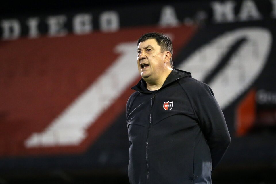 El "Mono" Burgos, al frente de Newell's. (Fuente: Foto Prensa Newell's)