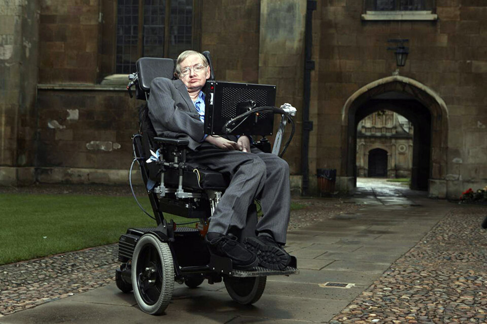 A Hawking le diagnosticaron Esclerosis Lateral Amiotrófica a los 21 años.