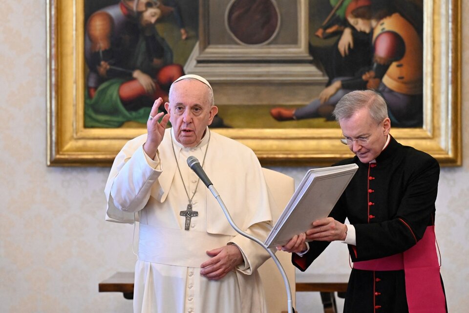Bergoglio se reunió hace una semana con Martín Guzmán.  (Fuente: AFP)