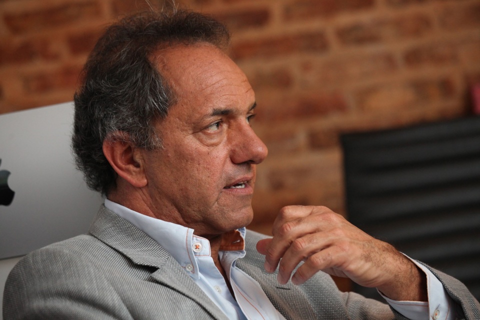 Daniel Scioli se entusiasma con las gestiones que lograron destrabar la exportación de langostinos a Brasil.