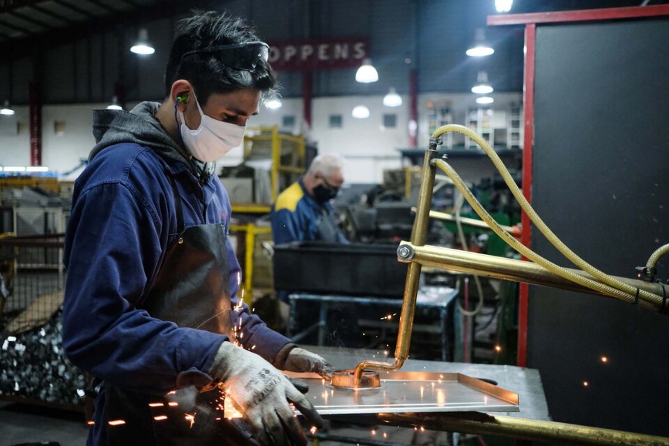 En el primer trimestre la producción industrial creció 3,9 por ciento interanual.