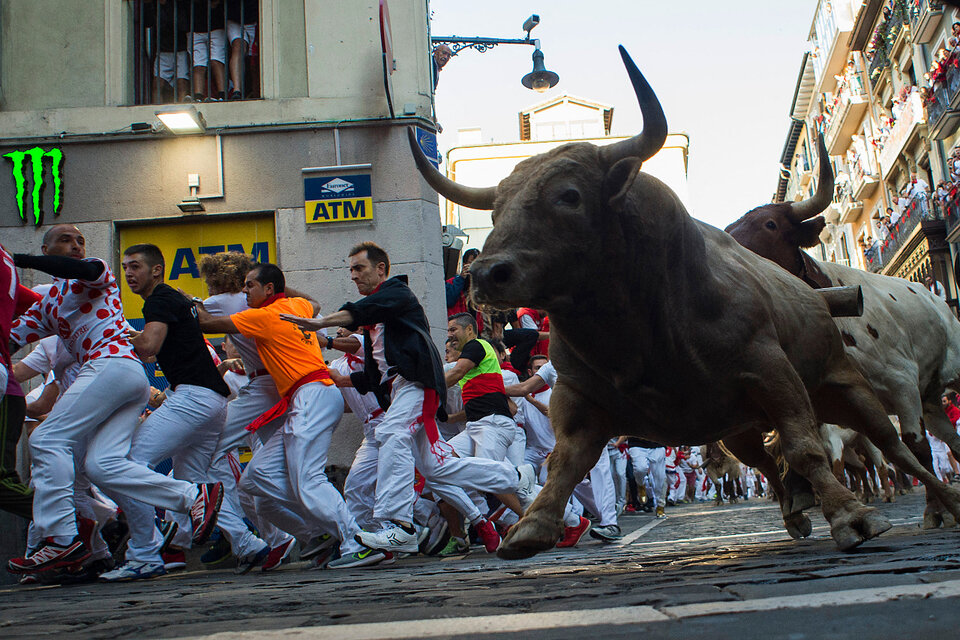 El coronavirus fuerza la suspensión de las fiestas de San Fermín en España (Fuente: AFP)