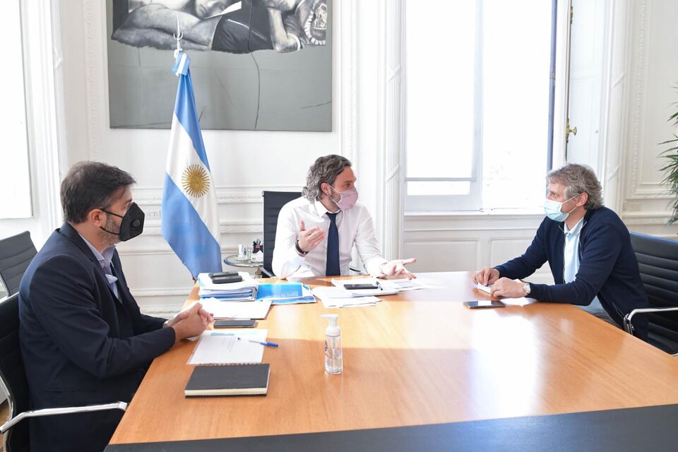 El jefe de Gabinete nacional, Santiago Cafiero, convocó a una reunión a su par porteño, Felipe Miguel. 
