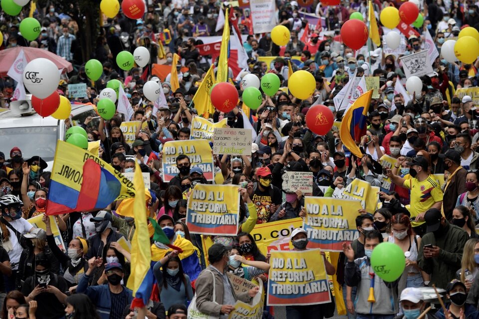 Protesta en Bogotá contra la reforma tributaria. (Fuente: AFP)