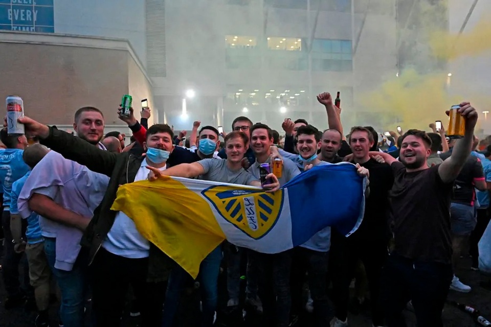 Los hinchas vuelven a los estadios (Fuente: AFP)