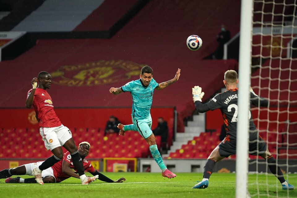 Roberto Firmino marcó el gol que remontó la historia a favor del Liverpool (Fuente: AFP)