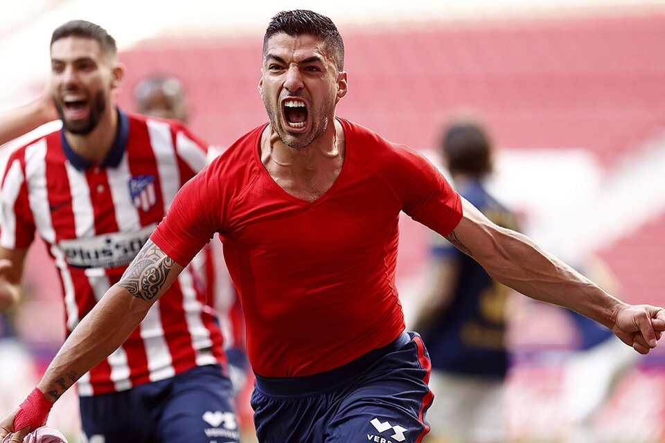 El festejo de Luis Suárez, por un gol que dejó al Atlético a las puertas del título (Fuente: Prensa Atlético Madrid)