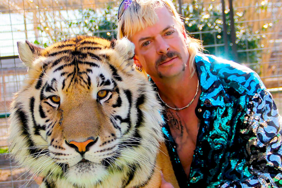 Joe Exotic junto a uno de sus tigres.  (Fuente: AFP)