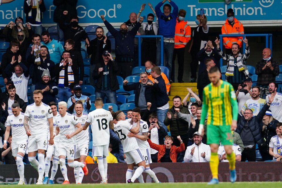 Leeds festeja el gol de Rodrigo este domingo en el triunfo ante WBA (Fuente: AFP)
