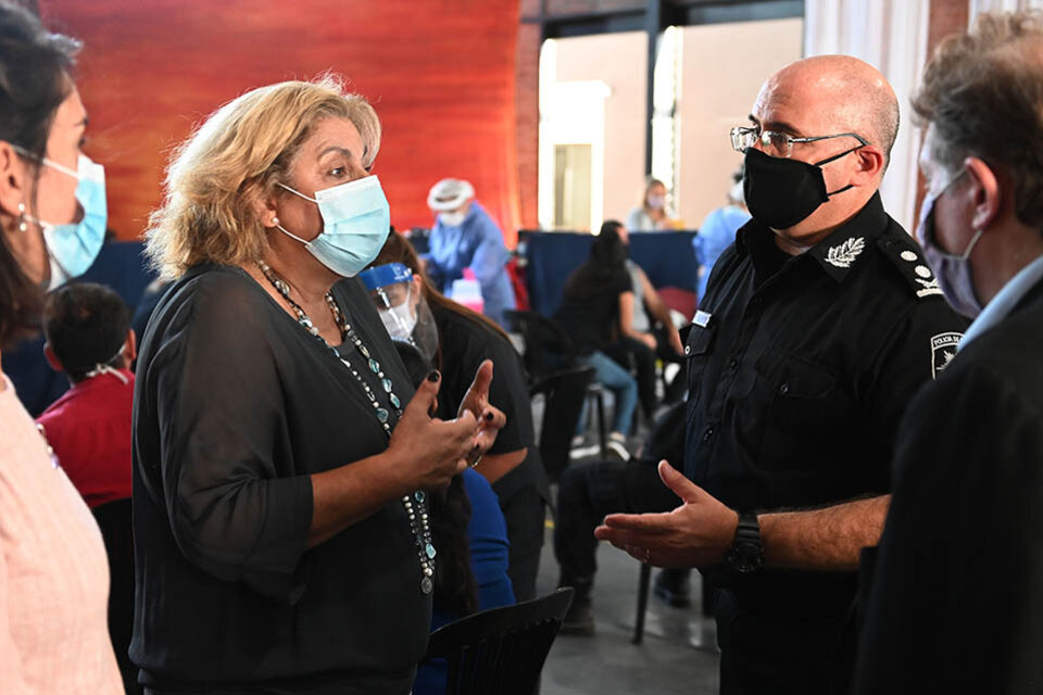 Forni se vacunó el 16 de abril. Ese día estuvo con la ministra de Salud Martorano. (Fuente: Sebastián Granata)