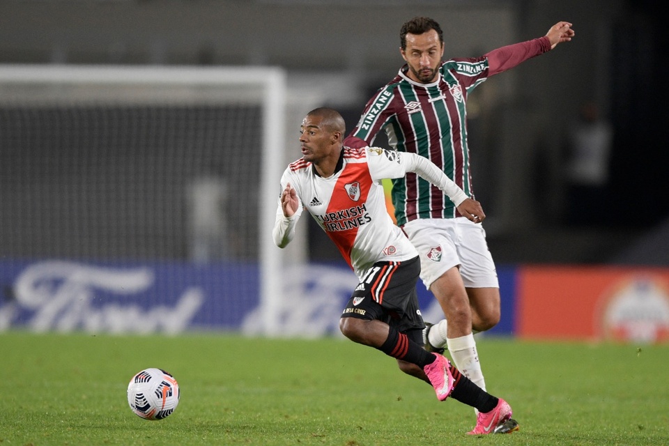 De La Cruz jugó como titular en la derrota ante Fluminense (Fuente: AFP)