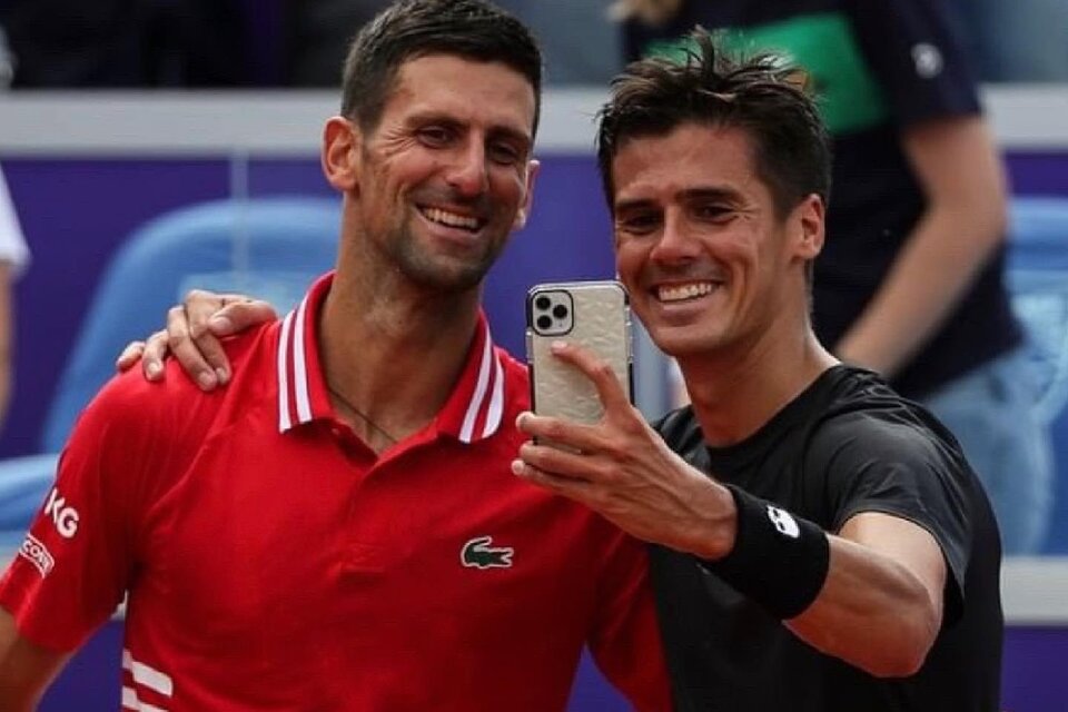 La felicidad de Coria por haber podido jugar ante Novak Djokovic, el número uno del mundo (Fuente: Twitter Federico Coria)
