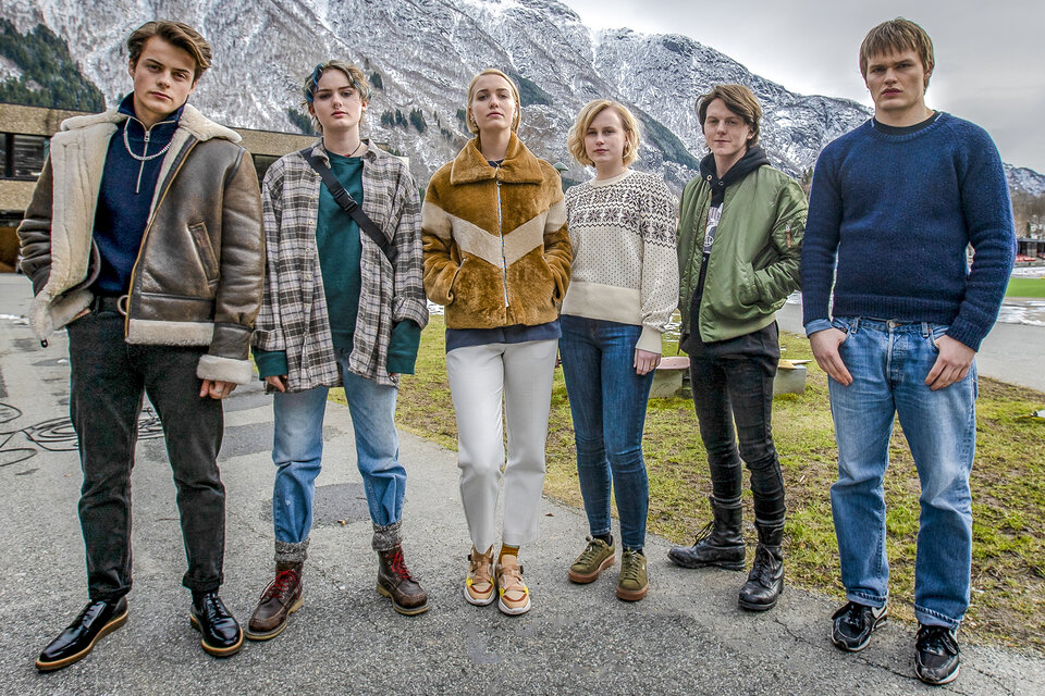 Dramas adolescentes vuelven a cruzarse con mitología nórdica en la segunda temporada de Ragnarök, por Netflix.