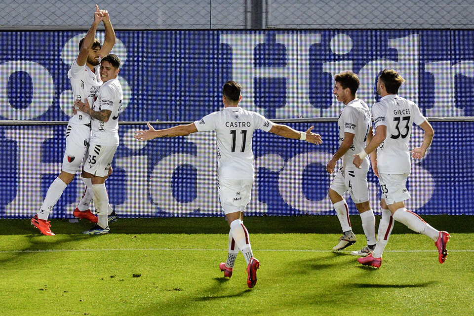 Colón celebra el pase a la final.