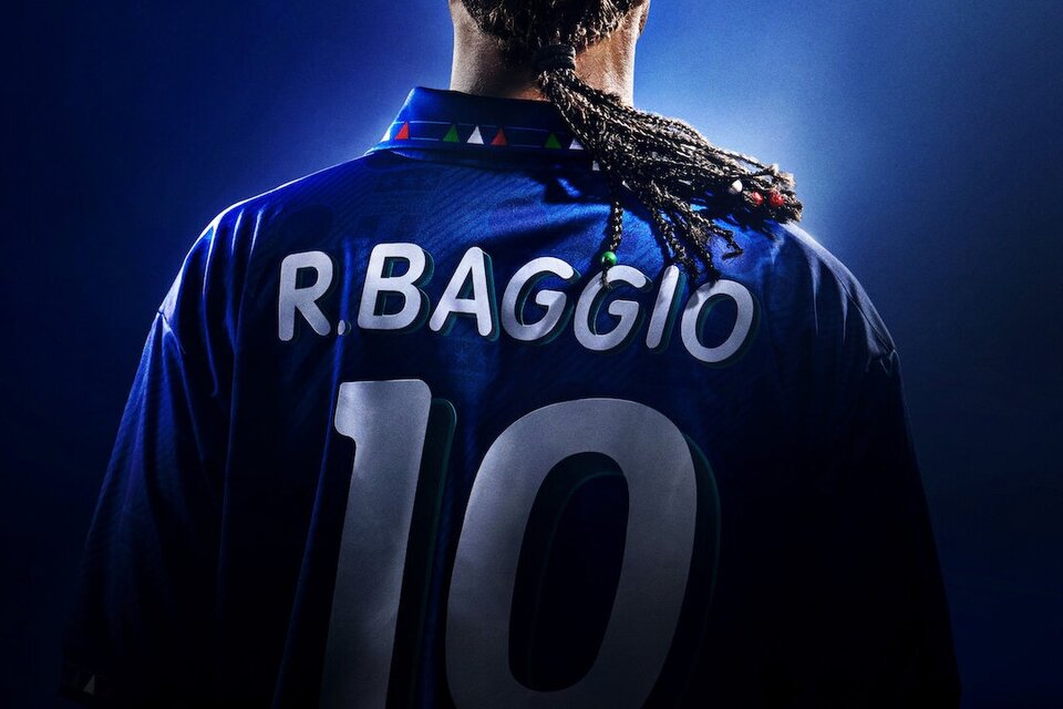 Roberto Baggio y la camiseta 10 de Italia, todo un símbolo de su carrera (Fuente: Netflix)