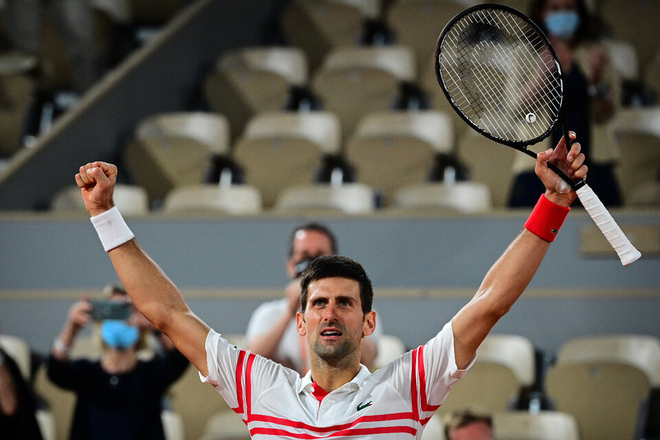 La emoción de Djokovic después de dar el gran golpe ante el Rey del Polvo (Fuente: AFP)