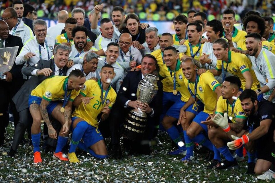 Las Copas América en Brasil también lo tienen pentacampeón (Fuente: AFP)