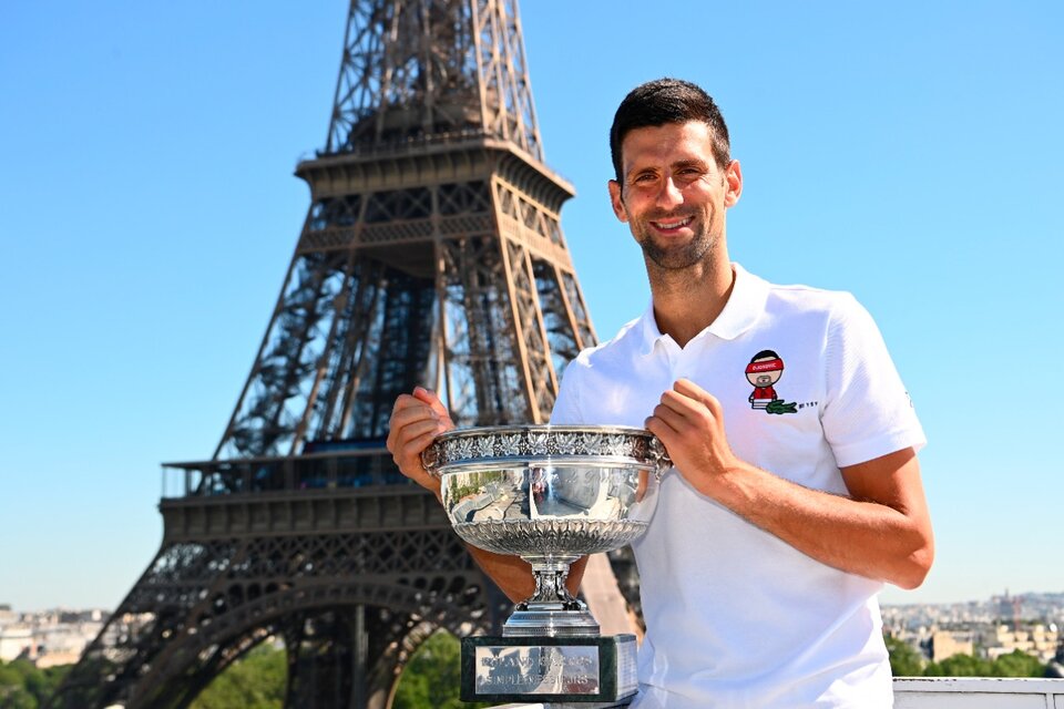 Djokovic y los frutos de su éxito parisino (Fuente: EFE)