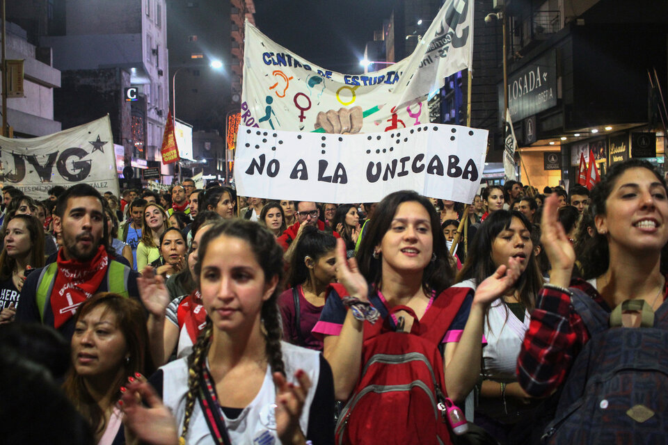 El gobierno porteño amenaza con cerrar carreras de formación docente (Fuente: Leandro Teysseire)