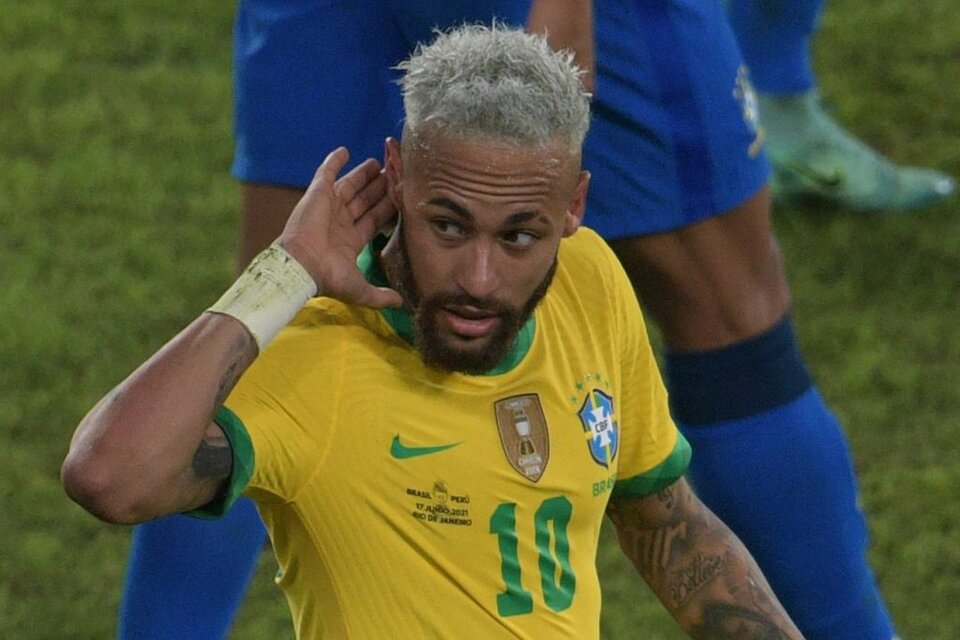Neymar, criticó el estado de las canchas en la Copa América. (Fuente: AFP)