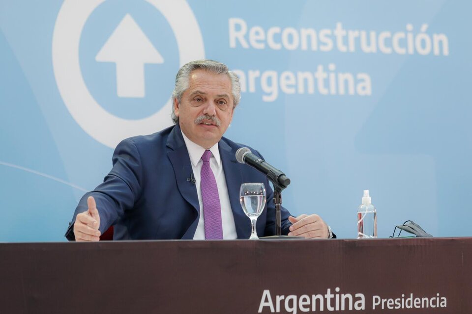 El presidente Alberto Fernández anunció la puesta en marcha de un programa de viviendas para personas de más de 60 años, que contempla la construcción de 100 complejos habitaciones en todo el país.