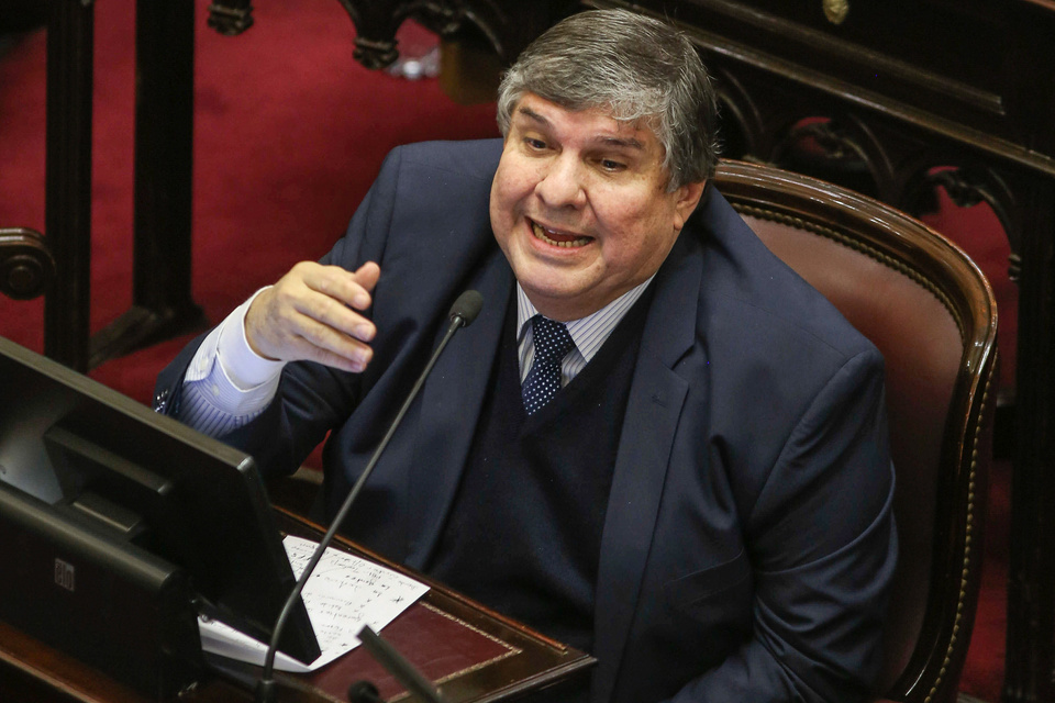 El jefe de la bancada oficialista, José Mayans, condujo parte de la sesión. (Fuente: NA)