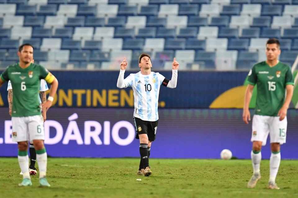 Messi volvió a brillar en la noche de su récord de presentaciones (Fuente: AFP)