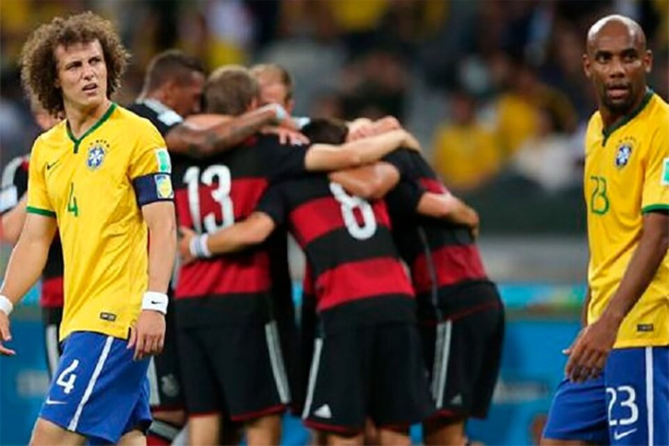 En 2014 Alemania aplasta a Brasil por 7 a 1 en la semifinal de la Copa del Mundo. Es la mayor paliza que recibe Brasil en su riquísima historia mundialista. (Fuente: EFE)