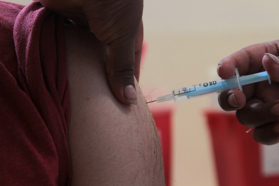 Desde que llegan al país, las vacunas tienen un tiempo normal de distribución y aplicación. (Fuente: Bernardino Avila)